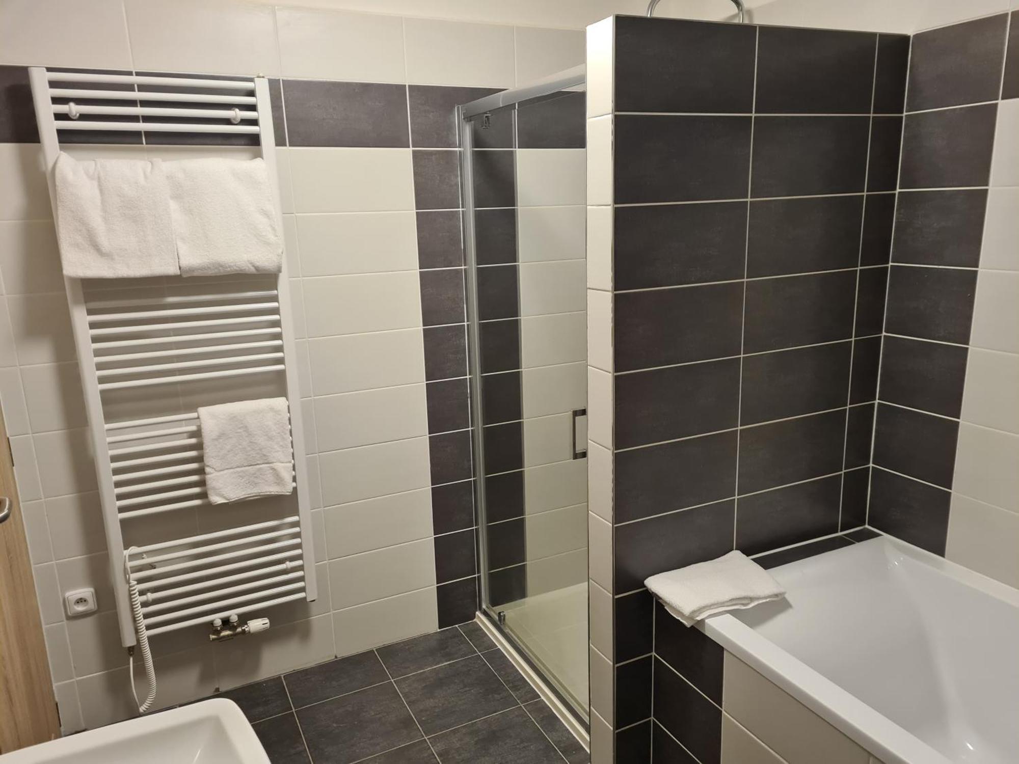 Exclusive Hotel Lipno Wellness & Spa Frymburk Room photo
